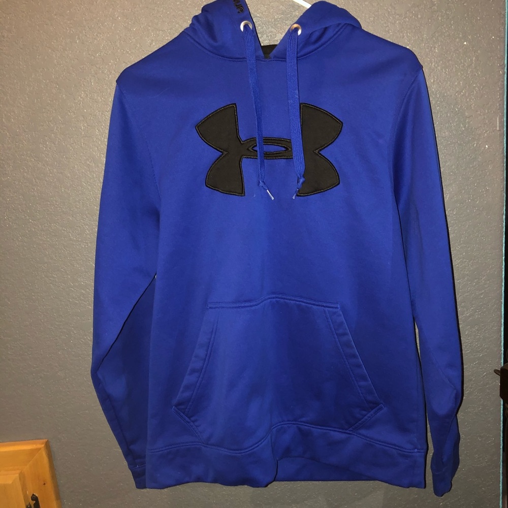 Blue UNDER ARMOUR hoodie.